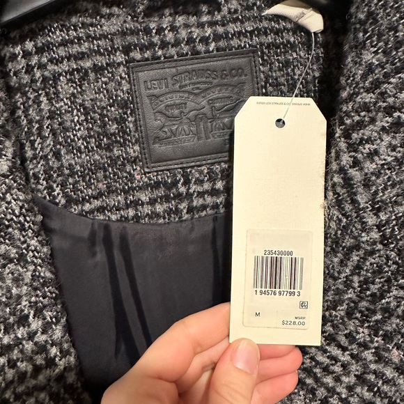 Oversized Levi’s coat NWT - Picture 5 of 5